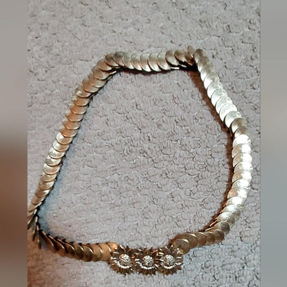 Sunflower Buckle Gold Tone Medallion Coin Stretch Elastic Metal Belt Boho 80s